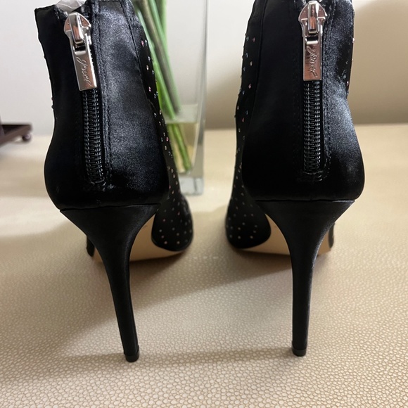 Jewel by Badgley Mischka - Picture 5 of 6